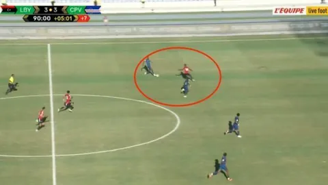 罗杰斯：虽进球落空但全力以赴，终将赢得回报