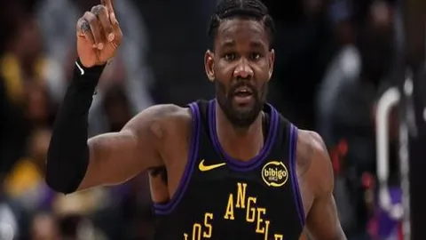 斯卢茨基就谢鹏飞伤情回应：阿马杜评估进行时